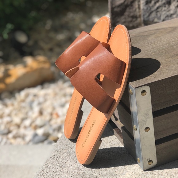 Trendy Vegan Leather Slide On Sandals - Picture 6 of 6